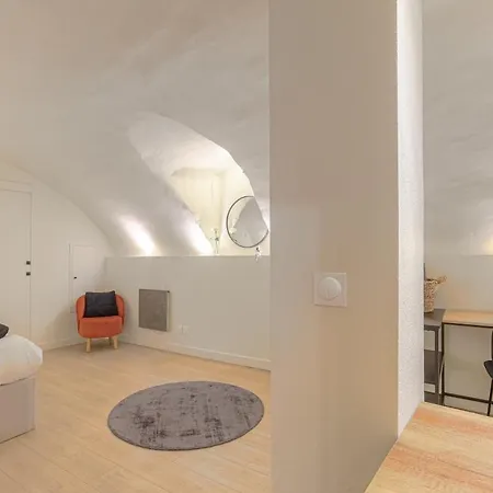 Апартаменты Le Cocon Du Papillon Bleu I 2 Parentales Avec Terrasse En Plein Coeur De I Parking Inclus