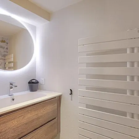 Апартаменты Le Cocon Du Papillon Bleu I 2 Parentales Avec Terrasse En Plein Coeur De I Parking Inclus Лион