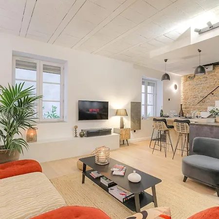 דירה Le Cocon Du Papillon Bleu I 2 Parentales Avec Terrasse En Plein Coeur De I Parking Inclus *